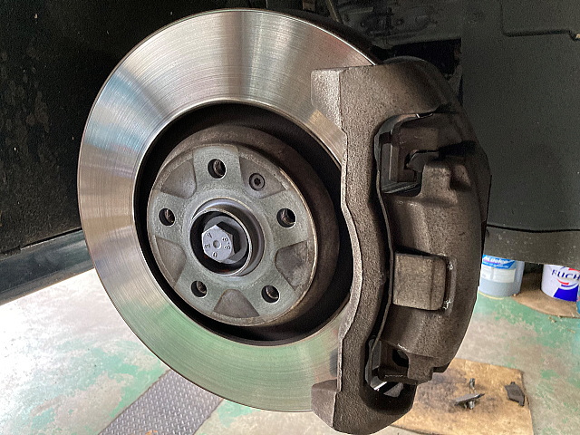 �A�E�f�BTT�i8J�j�u���[�L�p�b�h����