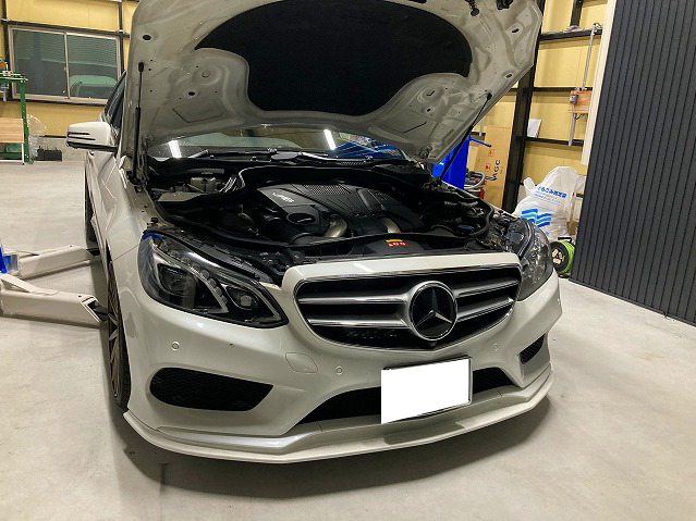 �x���cS�N���X�iW221�j�̃{���l�b�g�J�����l�q